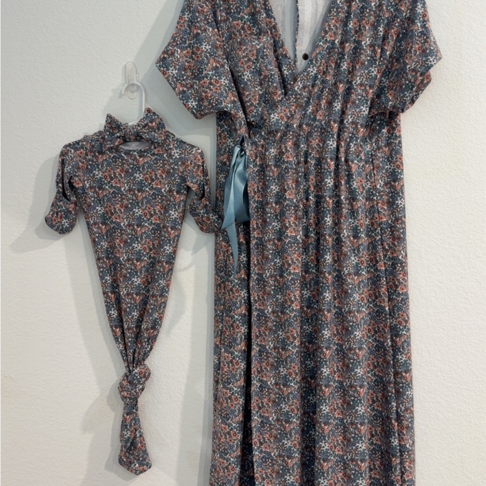 Labor & Delivery Gown and matching knotted newborn gown w headbands